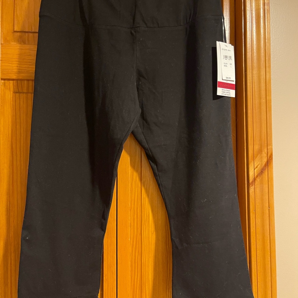 intro. Black womans stretch capris